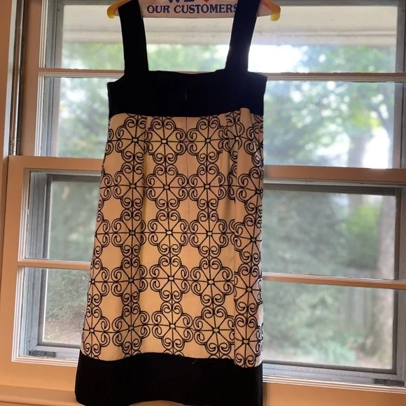 Adrianna Papell size 6/8 lined linen/cotton embroidered cocktail/sundress. - Picture 4 of 12